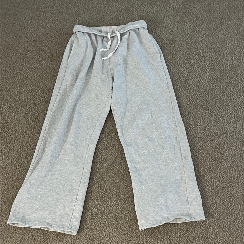 Brandy Melville Light Gray Wide Leg Sweatpants